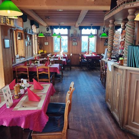 Berggasthaus & Pension Schoene Aussicht Klingenthal Bagian luar foto