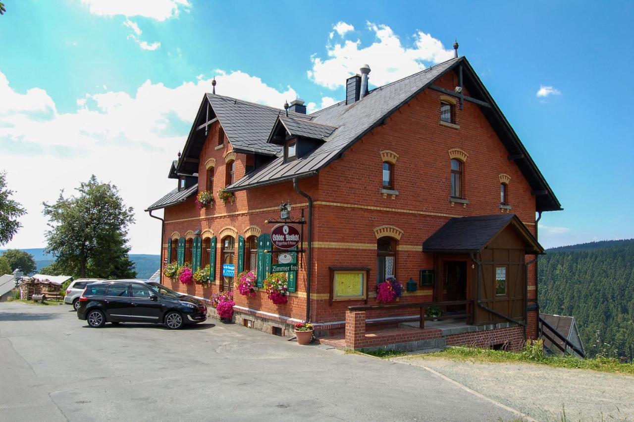 Berggasthaus & Pension Schoene Aussicht Klingenthal Bagian luar foto