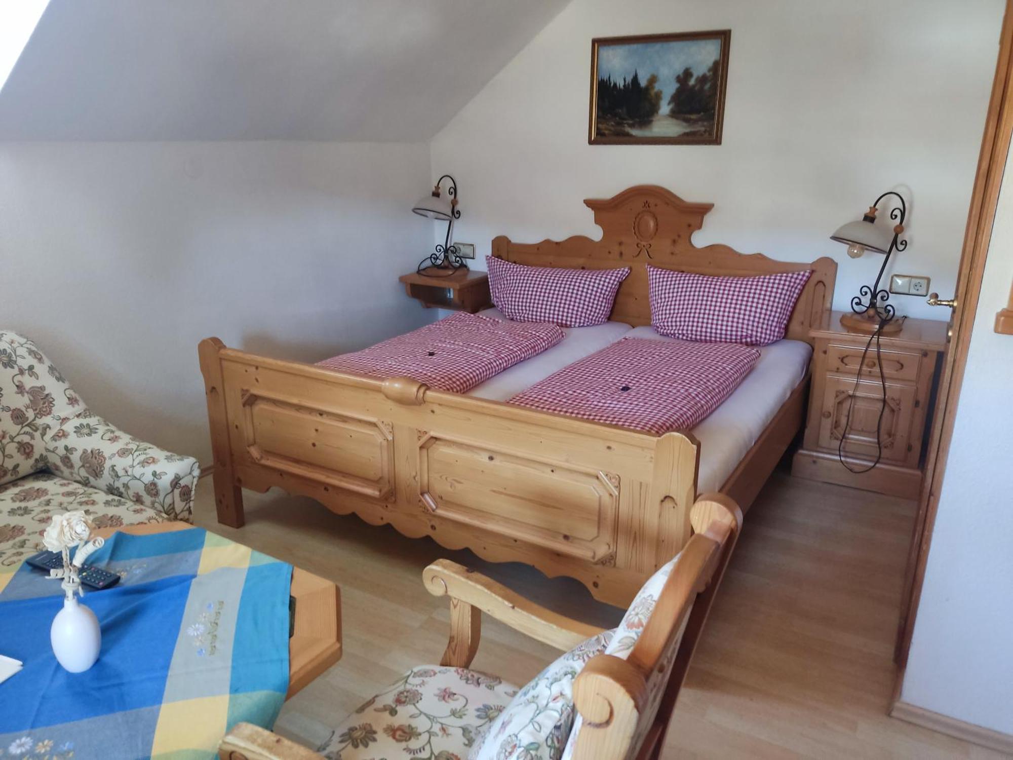 Berggasthaus & Pension Schoene Aussicht Klingenthal Bagian luar foto