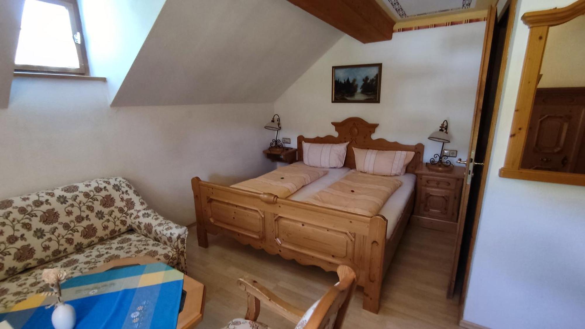 Berggasthaus & Pension Schoene Aussicht Klingenthal Bagian luar foto